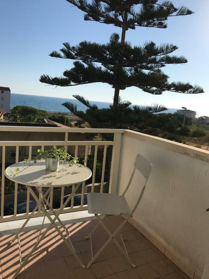 Frontemare Bed and Breakfast Agrigento Buitenkant foto